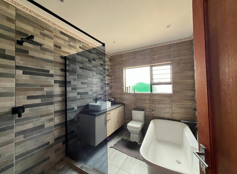 To Let 4 Bedroom Property for Rent in Kathu Northern Cape